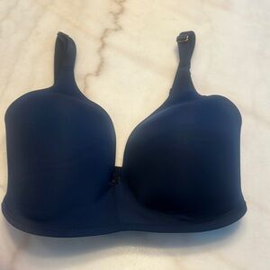 Soma vanishing edge 360 wireless bra with Molded Cups